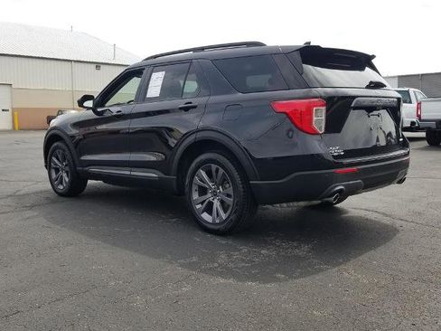Certified 2023 Ford Explorer XLT w/ Equipment Group 202A AWD/4WD image 5