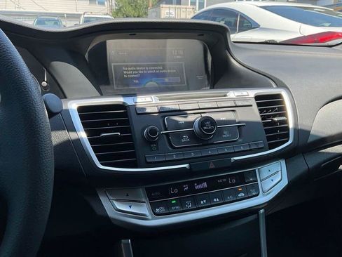 Used 2014 Honda Accord LX image 17
