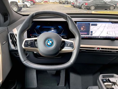 Used 2025 BMW iX xDrive50 image 8