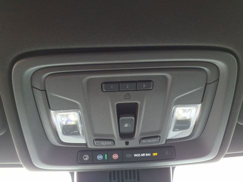 Used 2024 GMC Sierra 1500 SLT w/ SLT Premium Plus Package image 18