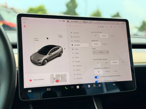 Used 2018 Tesla Model 3 Long Range AWD/4WD image 38