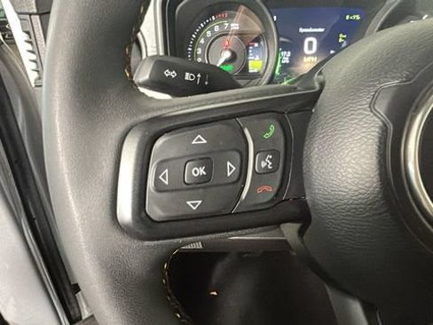 Used 2024 Jeep Wrangler Unlimited AWD/4WD image 14