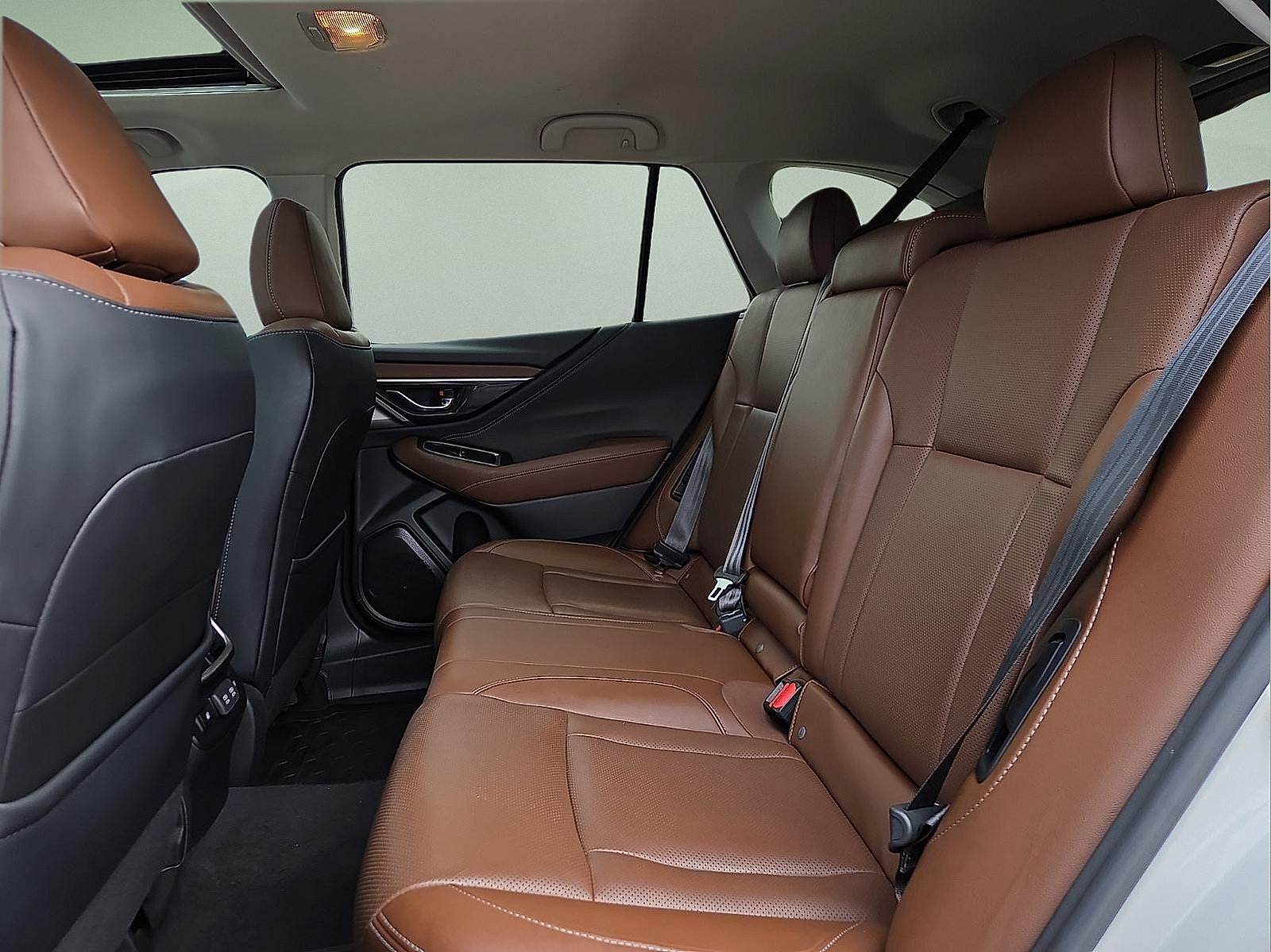 Used 2020 Subaru Outback Touring AWD/4WD image 10