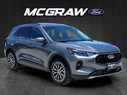 Certified 2024 Ford Escape SE FWD image 3