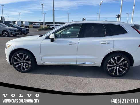 Certified 2023 Volvo XC60 B5 Ultimate w/ Climate Package image 8