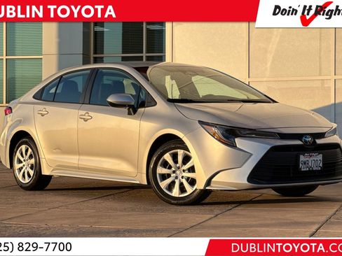 Certified 2024 Toyota Corolla LE image 1