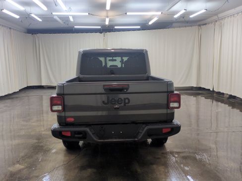 Used 2025 Jeep Gladiator Nighthawk image 7