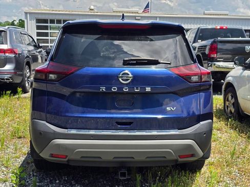 Used 2021 Nissan Rogue SV FWD image 12