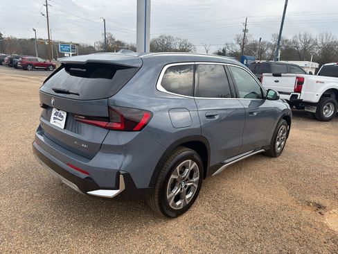 Used 2025 BMW X1 xDrive28i w/ Technology Package image 9