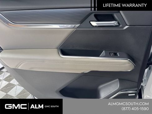 New 2026 GMC Acadia Elevation w/ Elevation Premium Package FWD image 23