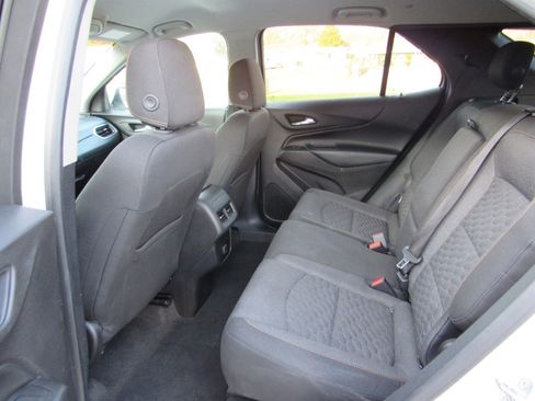 Used 2018 Chevrolet Equinox LT image 5