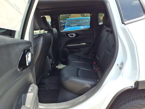 New 2026 Jeep Compass Limited w/ Sun, Sound & Navigation Group AWD/4WD image 17