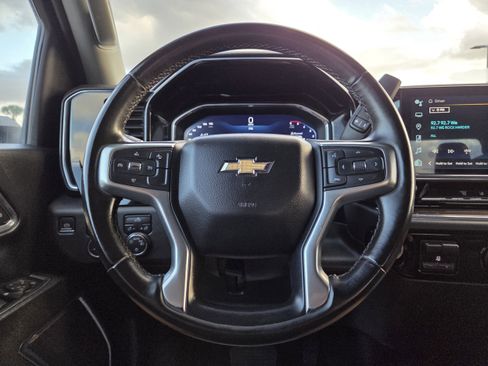 Used 2024 Chevrolet Silverado 2500 LT image 45