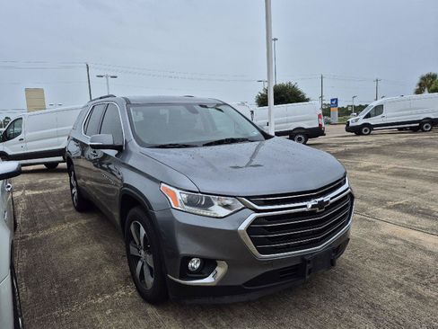 Used 2019 Chevrolet Traverse LT w/ LT Premium Package FWD image 16