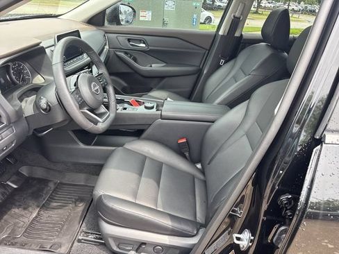 Used 2023 Nissan Rogue SV w/ SV Premium Package AWD/4WD image 15