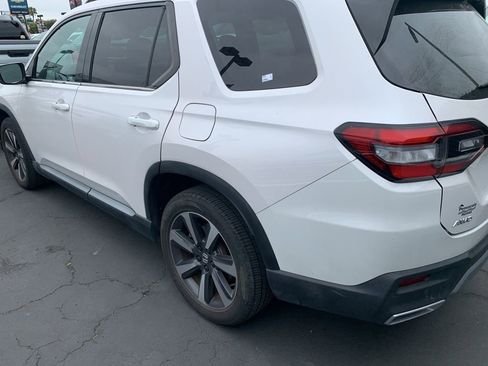 Used 2023 Honda Pilot Touring image 10