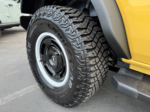 Used 2023 Ford Bronco Heritage Edition image 31