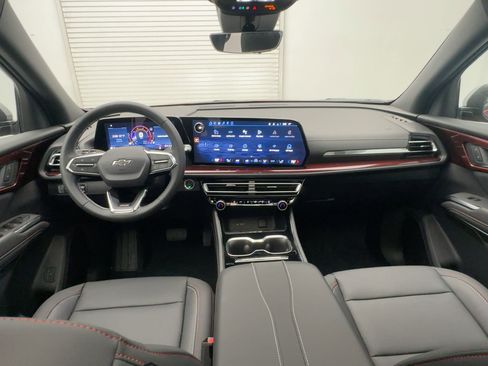 New 2026 Chevrolet Traverse Z71 w/ Driver Confidence Package image 17