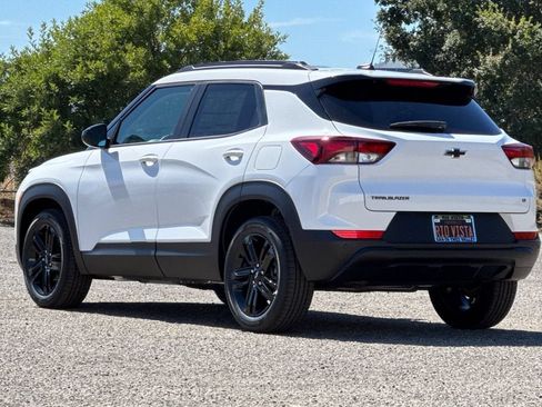 New 2026 Chevrolet TrailBlazer LT w/ Convenience Package FWD image 6