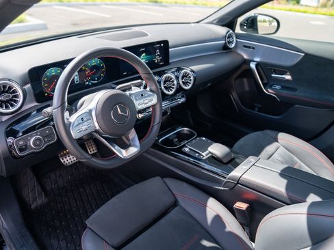 Used 2022 Mercedes-Benz A 220 4MATIC image 4