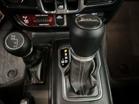 Used 2024 Jeep Gladiator Sport AWD/4WD image 15