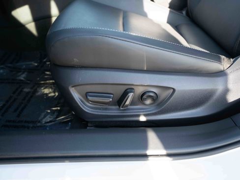 Used 2024 Toyota Prius XLE image 12