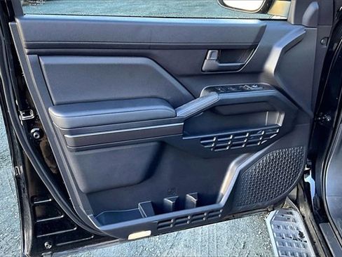 Used 2025 Toyota 4Runner SR5 image 9