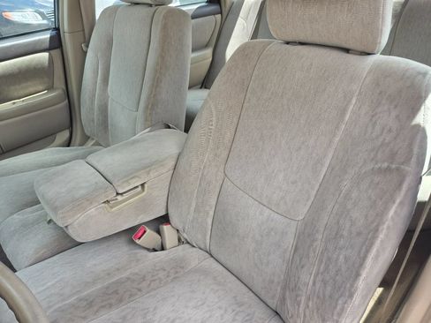 Used 2001 Toyota Avalon XL FWD image 18