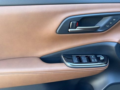 New 2026 Toyota Crown Signia AWD/4WD image 8