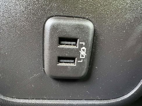 Used 2023 GMC Terrain SLT image 15