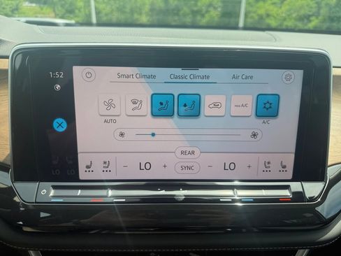 New 2026 Volkswagen Atlas SE FWD image 18