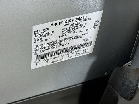 Used 2014 Ford Explorer Limited w/ Equipment Group 302A AWD/4WD image 33