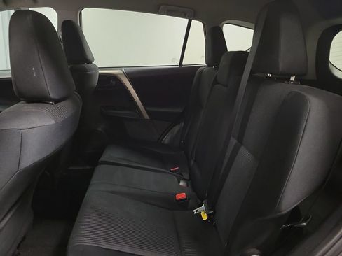 Used 2015 Toyota RAV4 LE FWD image 26