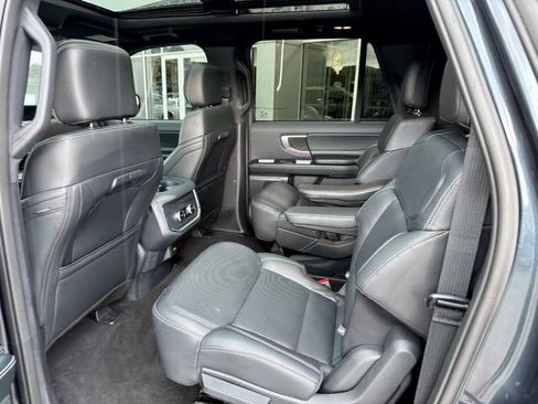 Used 2025 Ford Expedition Max Platinum w/ Stealth Appearance Package AWD/4WD image 23