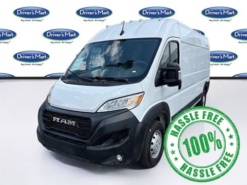 Used 2025 RAM ProMaster 2500 w/ Convenience Group FWD image 3
