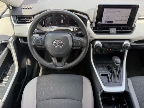 Used 2025 Toyota RAV4 XLE FWD image 12