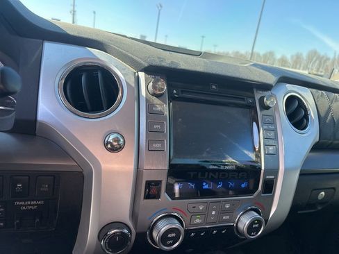 Used 2017 Toyota Tundra Platinum image 12