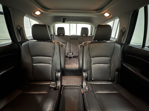 Used 2017 Honda Pilot Elite image 33