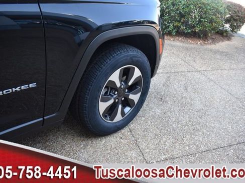 Used 2024 Jeep Grand Cherokee Limited 4xe AWD/4WD image 15