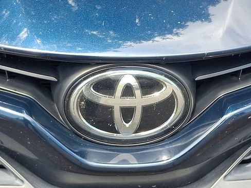 Used 2021 Toyota Camry SE FWD image 6