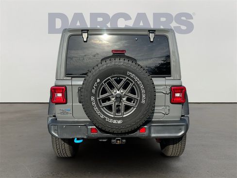 Used 2021 Jeep Wrangler Unlimited Rubicon 4xe w/ Advanced Safety Group image 6