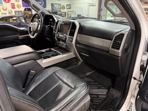 Used 2020 Ford F350 Lariat w/ Lariat Ultimate Package AWD/4WD image 20