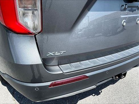 Certified 2022 Ford Explorer XLT w/ Equipment Group 202A AWD/4WD image 24