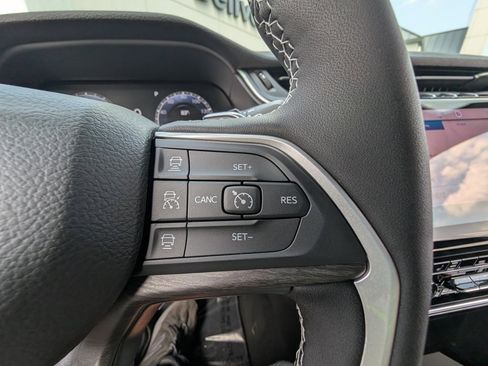 New 2025 Jeep Grand Cherokee L Limited image 22