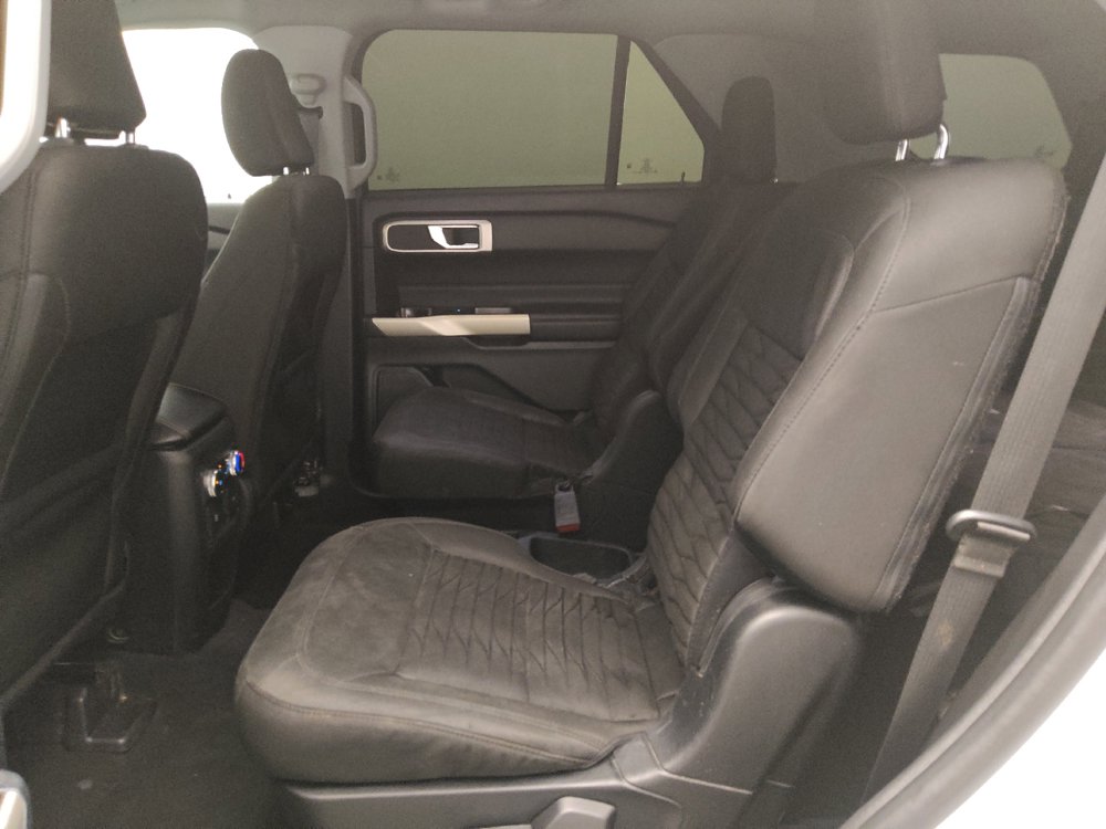 Used 2021 Ford Explorer XLT RWD image 18