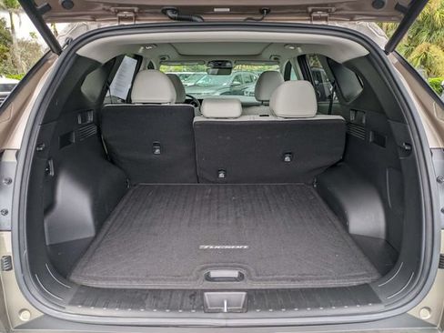 Certified 2025 Hyundai Tucson Limited AWD/4WD image 13