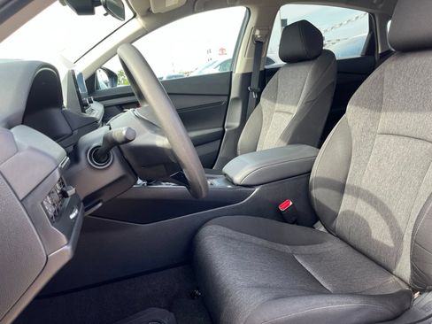 Used 2025 Honda Accord LX image 8