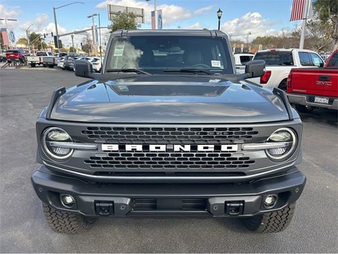 New 2025 Ford Bronco Badlands image 2
