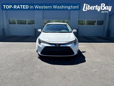 Used 2022 Toyota Corolla LE FWD image 1