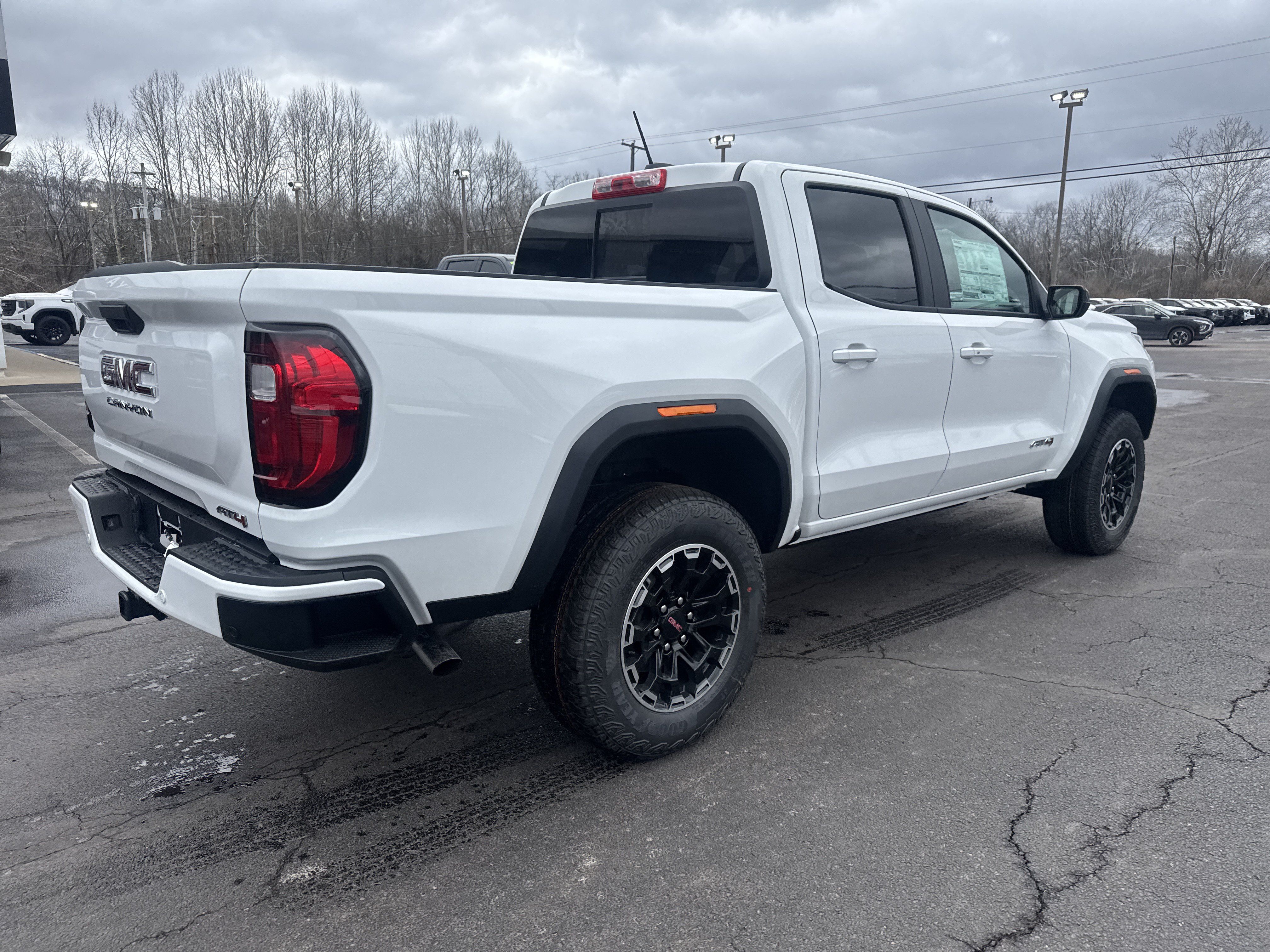 New 2026 GMC Canyon AT4 AWD/4WD image 3